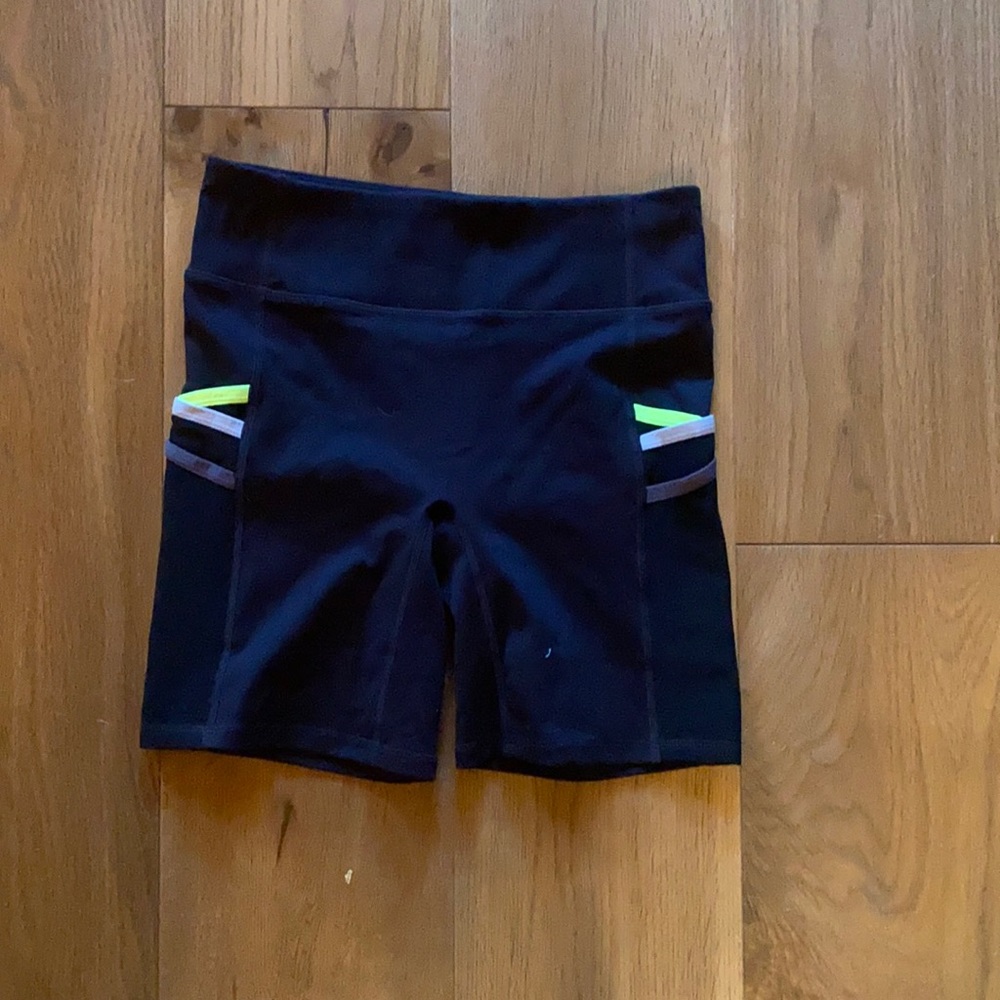 Fabletics biker shorts size small